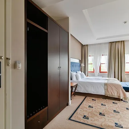 Garden Dyplomat Aparthotel 4*