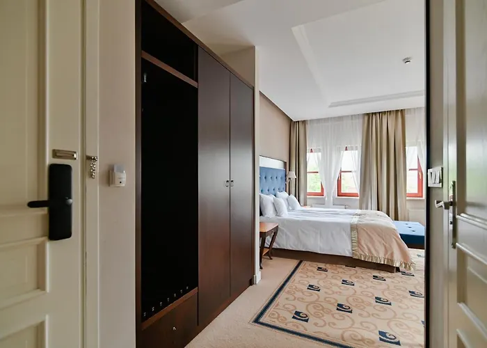 Garden Dyplomat Aparthotel 4*